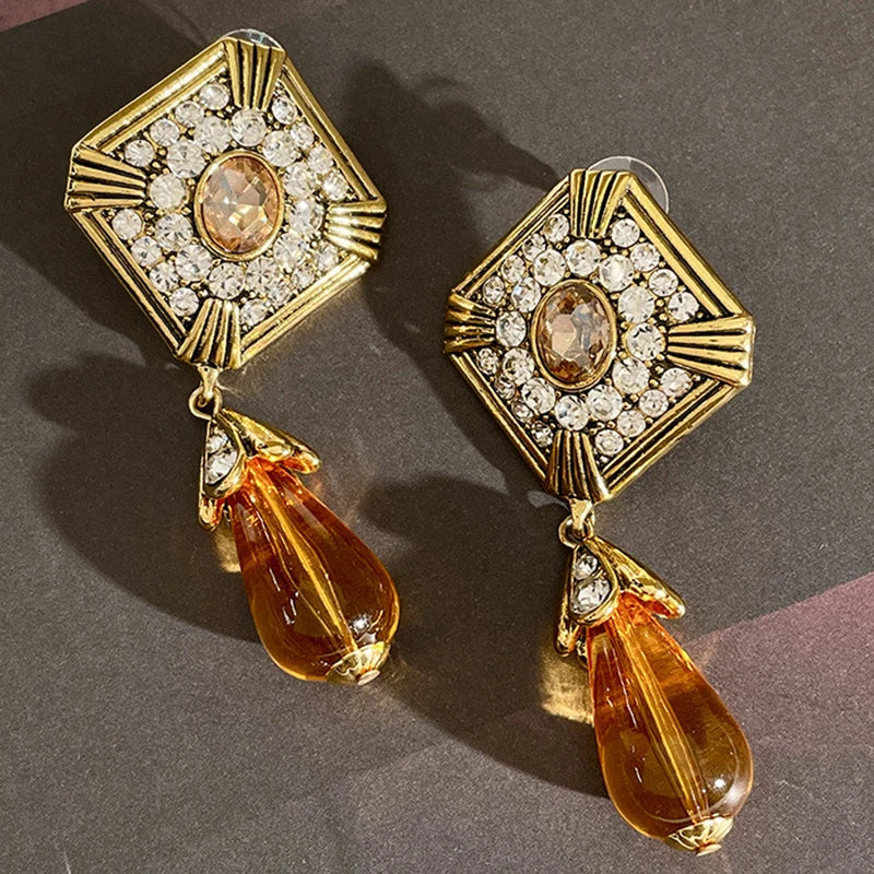 2023 New Arrival Fashion Jewelry Medieval Vintage Diamond Shaped Metal Orange Water Drop Glass Resin Statement Drop Earrings