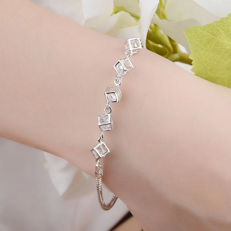 Cubic Zirconia Elegant Platinum Plated Copper Alloy Square Women Jewelry White Zircon Magic Cubic Jewelry Bracelet for Women