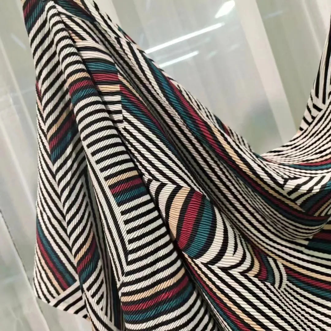 100% Polyester Crepe Print Chiffon Fabric New Fashion Crinkle Satin Chiffon for Women's Dress Clothes for Garments and Girls