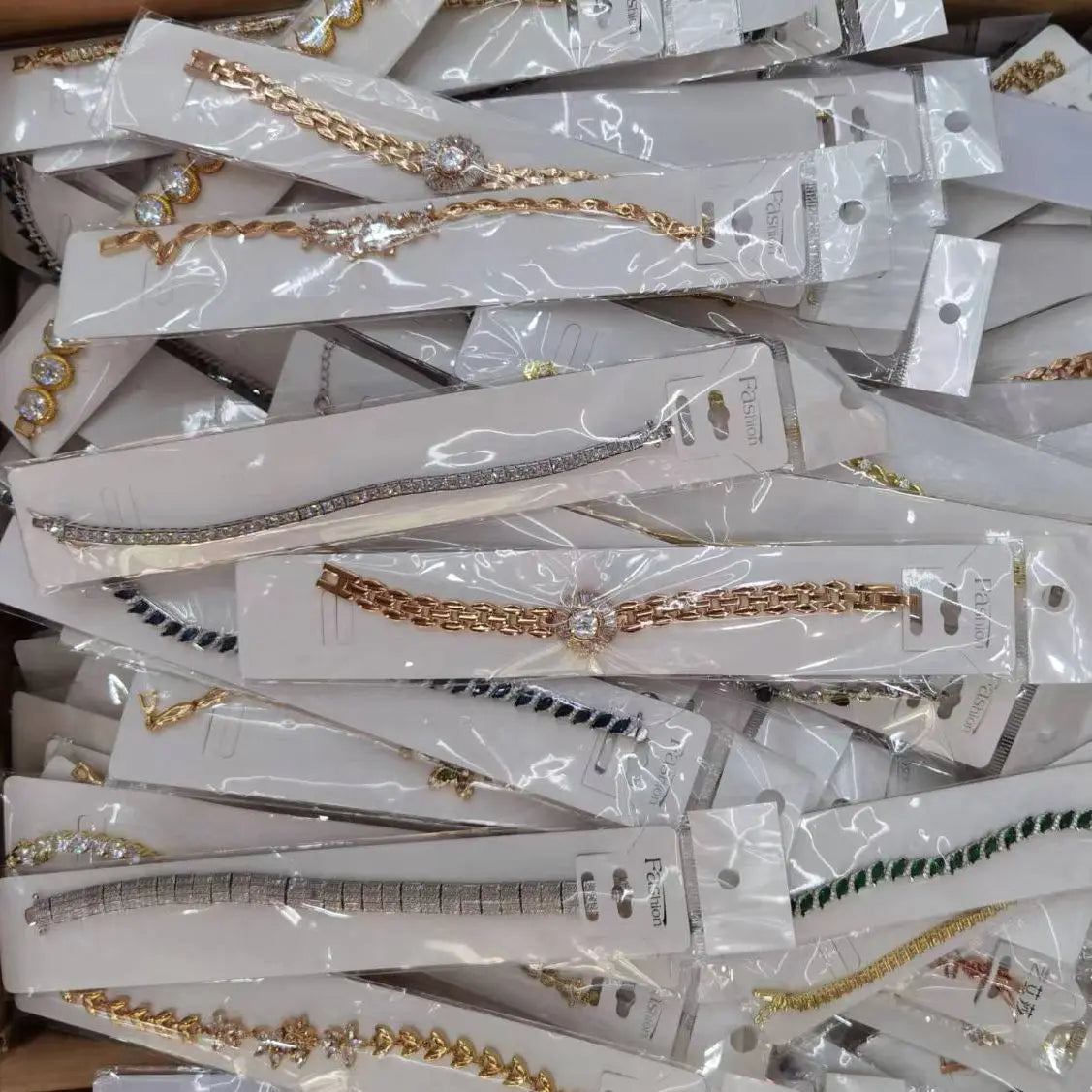 Mixed Batch Waterproof Gold Bracelet Crystal No Rust Jewelry Wrist Cheap Sort Jewelry Bracelet