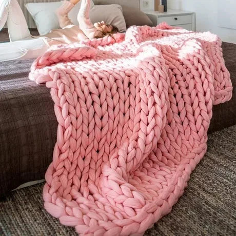 Amity  Chunky Knitted Weighted Blanket Solid Color Handmade Thick Knit Throw Blanket Breathable Blanket