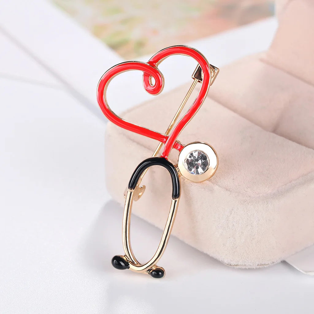 The New Hot Fashion Heart Shape Medical Pin Women Badges Brooch Wholesale Custom Nurse Metal Lapel Pins Stethoscope with Doctor