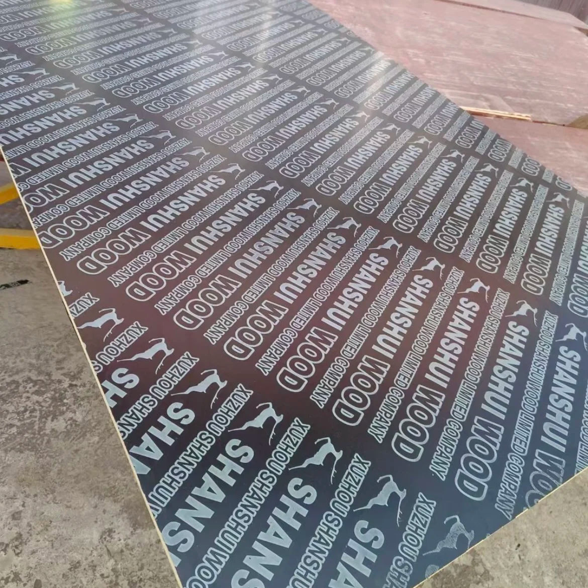 Manufacturer Plywood 3-25mm Plywood Construction Black Film Faced Plywood for Outdoor Decorate