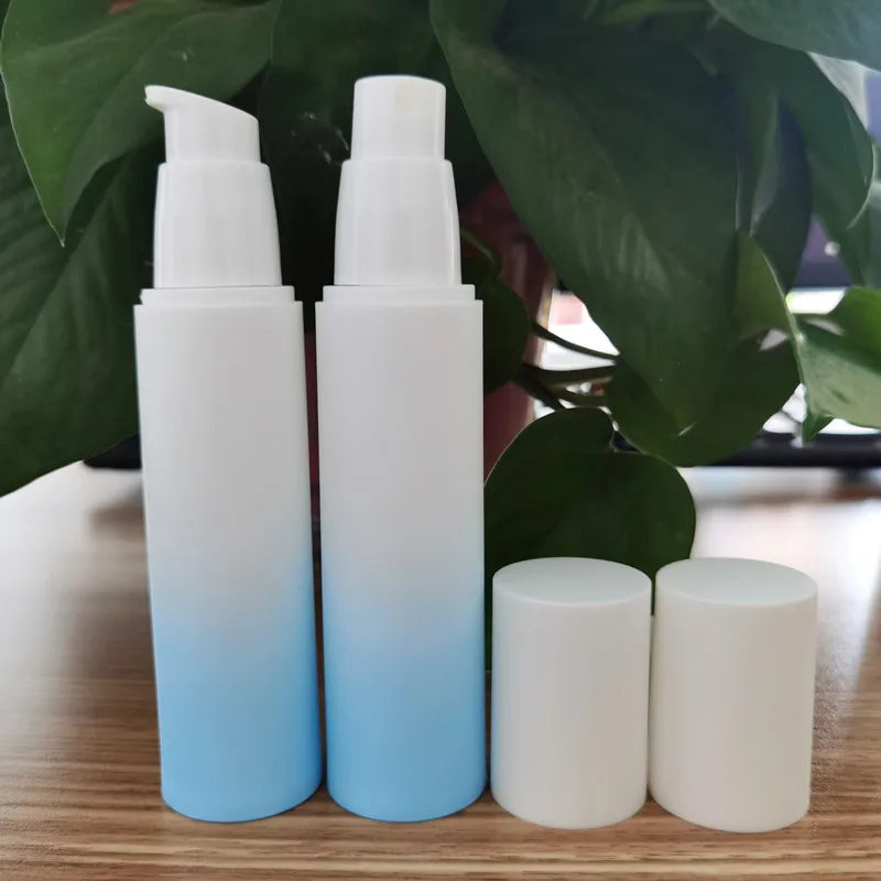 Wholesale Recyclable PP Gradient Pink Blue 15ml 30ml 50ml Matte White Airless Pump Lotion Bottle for Men Skincare Packaging