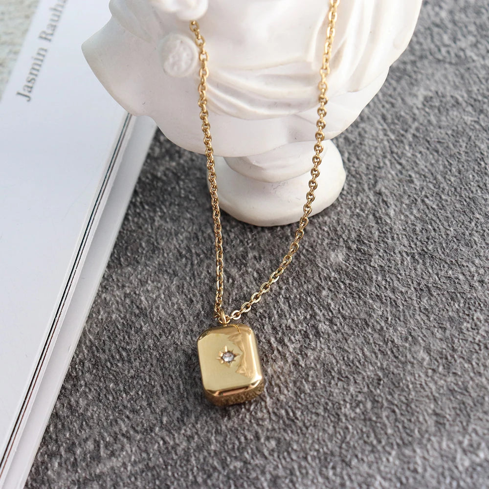 Chris April Fashion Jewelry PVD Gold Plated 316L Stainless Steel Cube Eight-pointed Star Pendant Necklace with Zircon