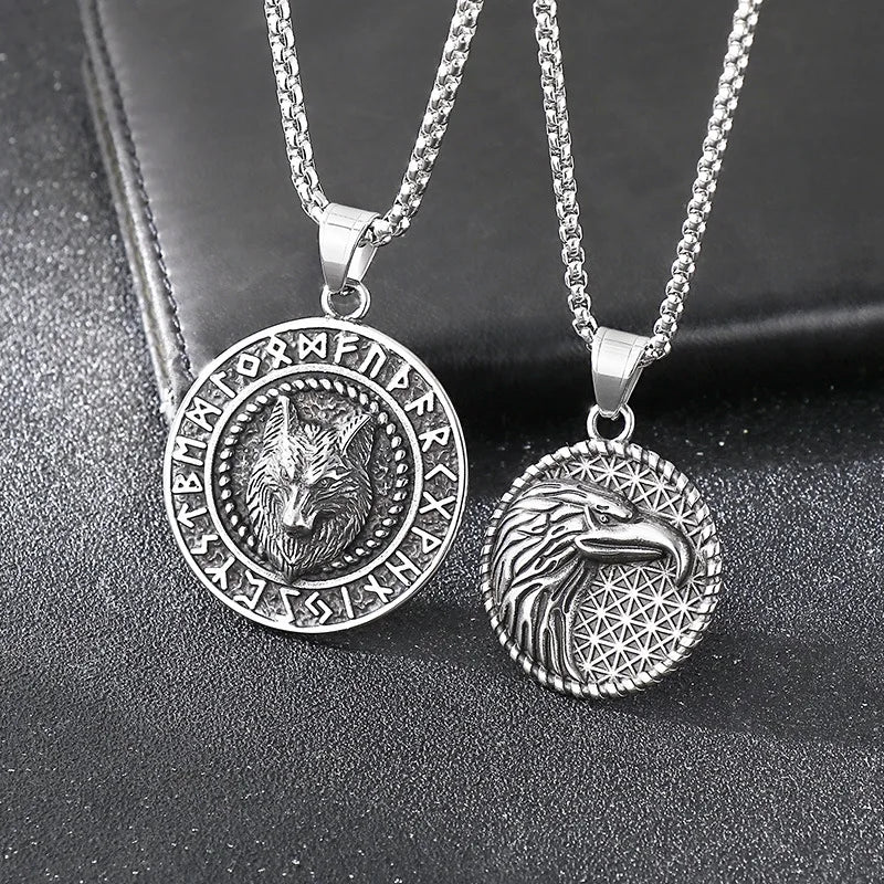 Vintage Mens Viking Jewelry Wolf Parrot Head Medal Pendant Retro Stainless Steel Necklace Medallion Runes Engraved Necklaces