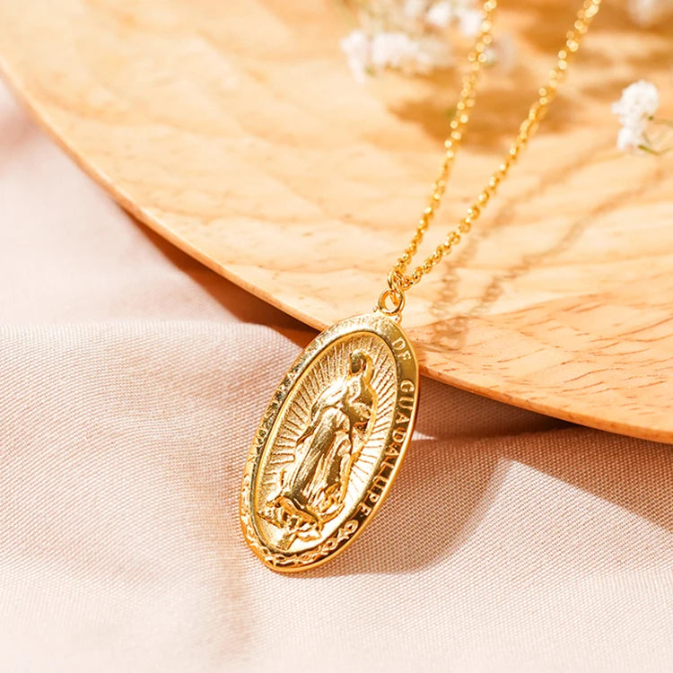 Wholesale Gift Religious Virgin Mary Pendant Charm Necklace Custom Oval Shape Stainless Steel Gold Christian Jewelry