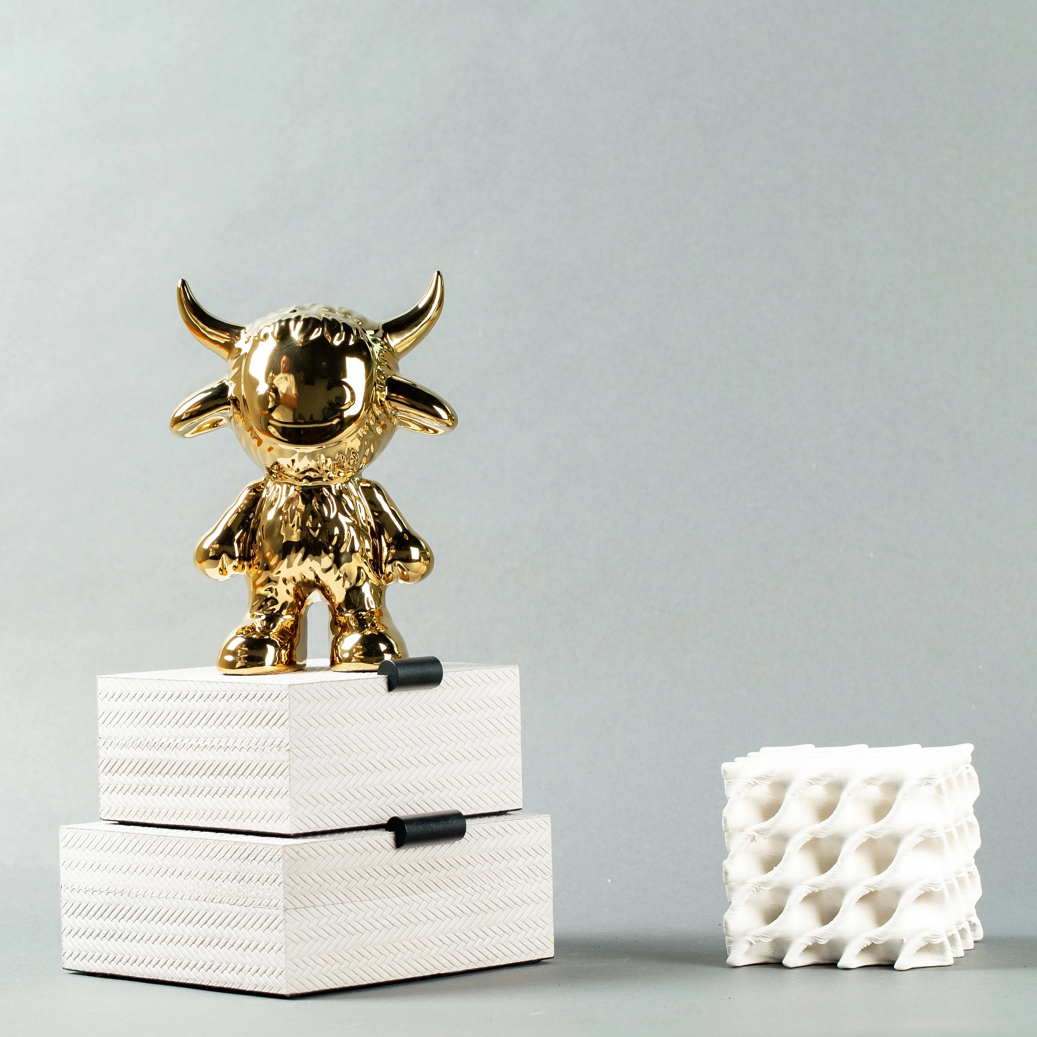 Ceramic Crafts Shenzhen High Quality Golden Bull Fashion Ceramic Crafts Sublimation Ornament Luxury Decor Products