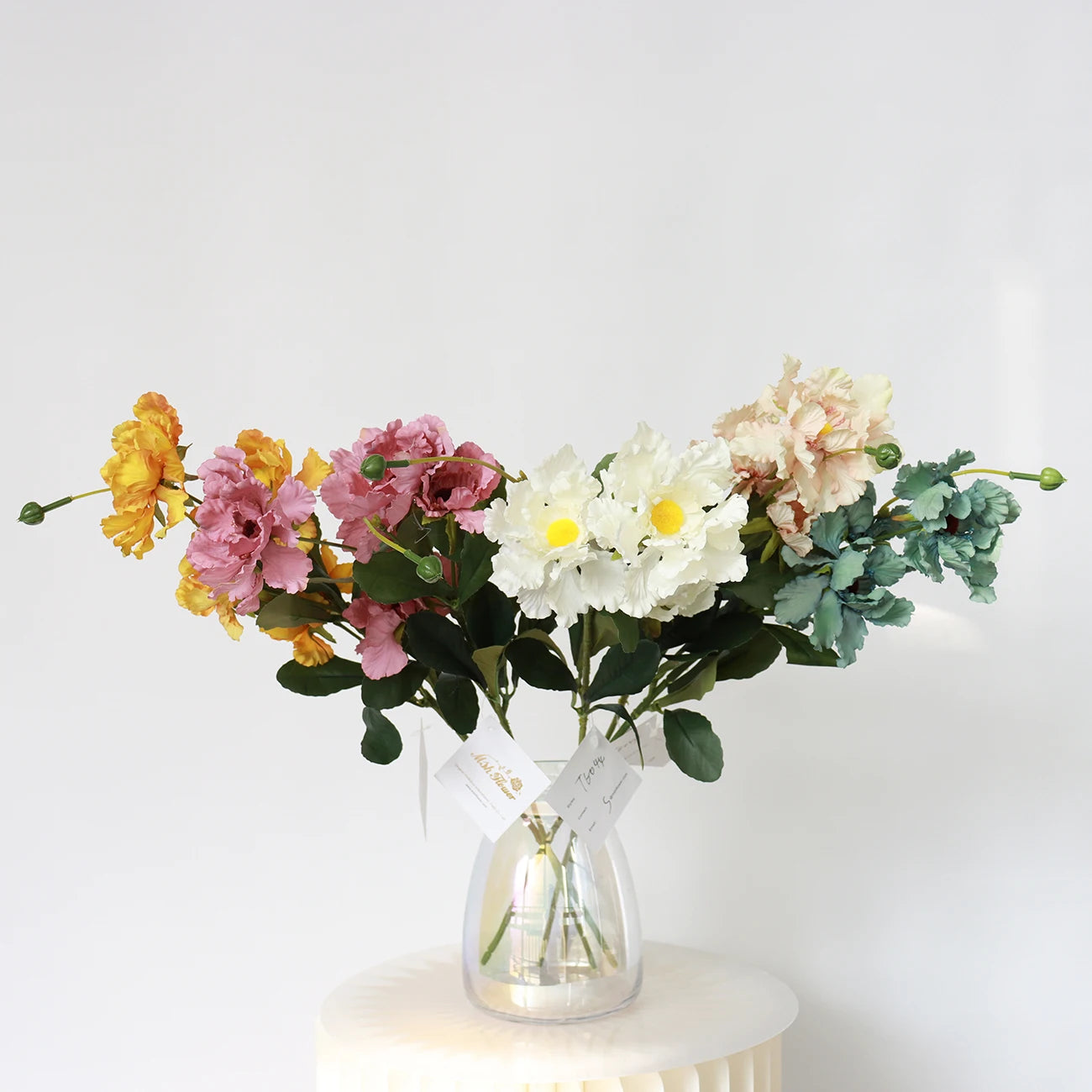 TG044 Natural Style 5 Heads Chrysanthemum Flower Artificial Silk Flowers Home Wedding Decorative Flower Living Room Display