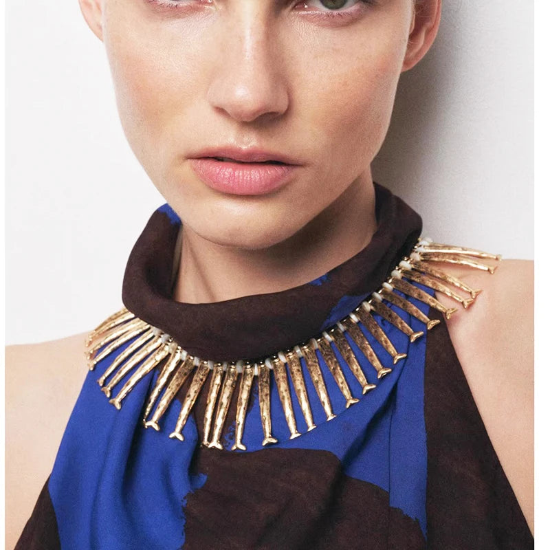 2025 New Arrival Fashion Jewelry Retro Gold Animal Long Fish Shaped Pendant Necklace Collarbone Chain Spike Collar Necklaces