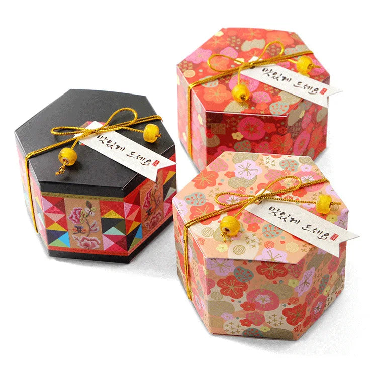 Customized Hot Selling Creative Holiday Japanese Style Wedding Paper Boxes Luxury Small Hexagonal Packaging Gift Box