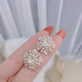 Wholesale Pearl Flower Hoop Luxury Sweet Flower Pearl Stud Ladies Earrings