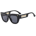 9610 Plastic Custom Sunglasses 3d Metal Logo Tortoise Shell Sunglasses Men in White Chain for Decor Big Frame Cat Eye Sunglasses