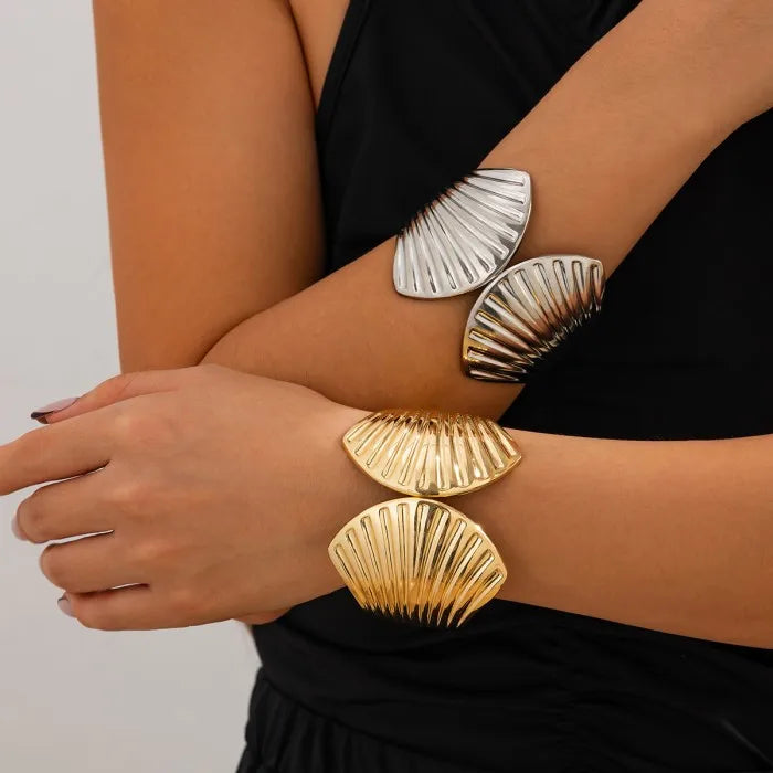Punk Smooth Glossy Metal Bangles for Women Trend Vintage Scallop Bracelet Bangle Couple Grunge Jewelry Men Gift