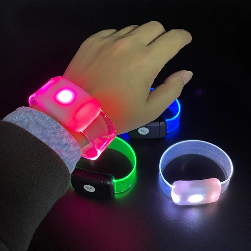 Wholesale High-Quality  Free  Sample Custom logo Flashing Light up LED Wristband for Night Running