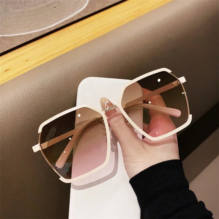 Wholesale 2024 Fashion Oversize Irregular Uv400 Luxury Rimless Sun Glasses Comfortable Half Frame Trendy Shades Retro Sunglasses