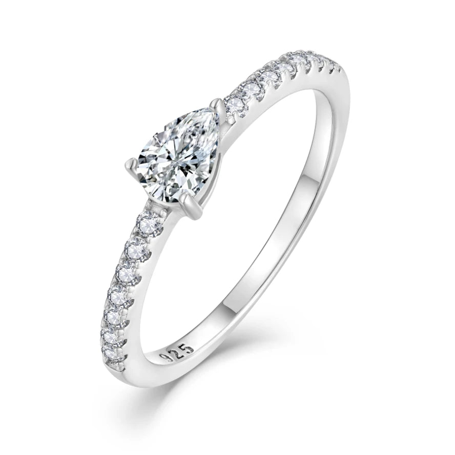 YILUN Sterling Silver Pear-Shaped Solitaire CZ Engagement Ring