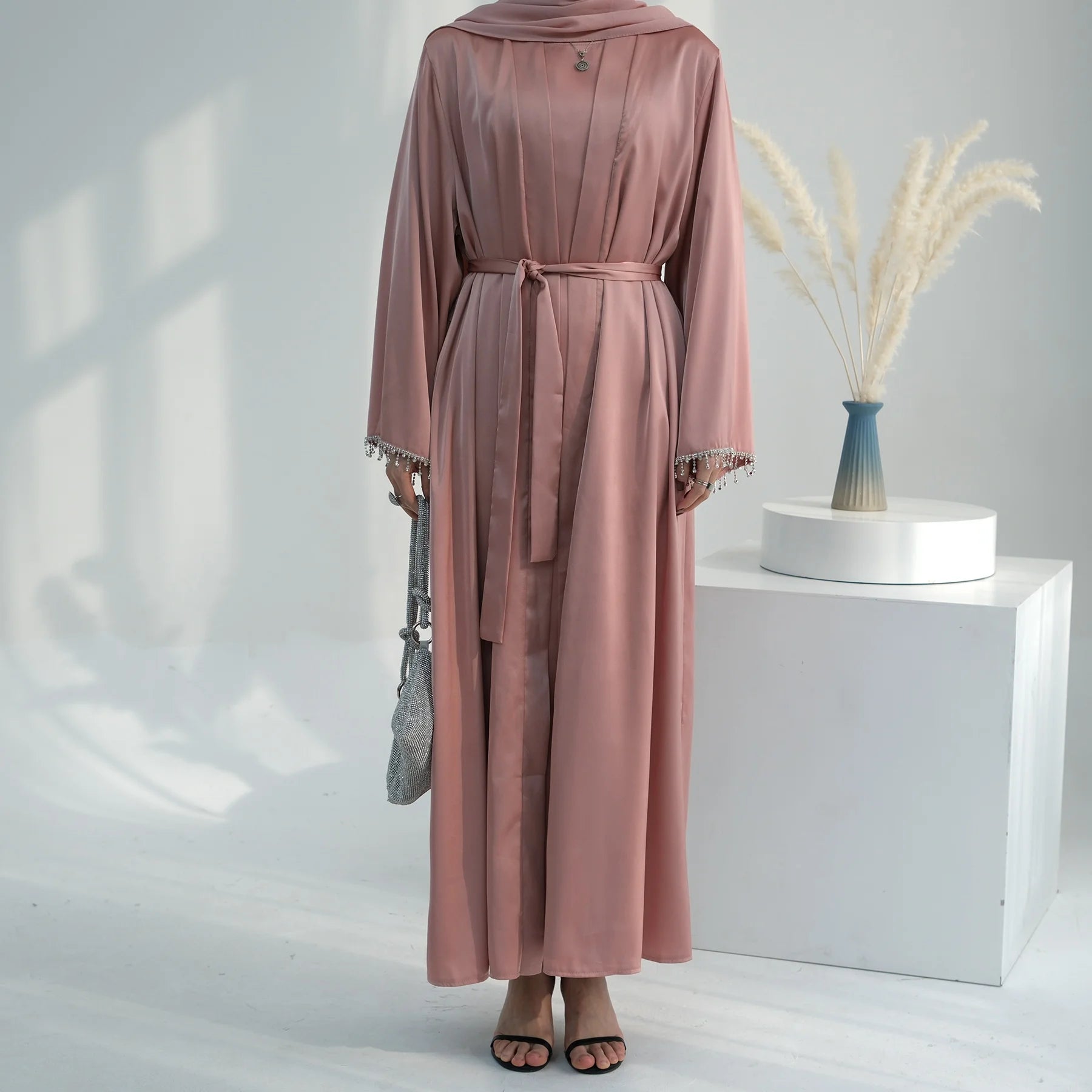 Loriya Hot Selling Ramadan EID Satin Crystals Dubai Abaya Designs Islamic Clothing Abaya Women Muslim Dress Open Abaya