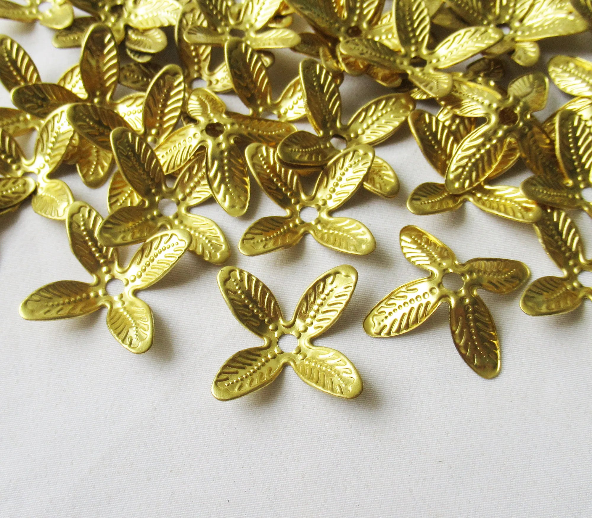 Leaves Petal Filigree 22mm Finding Flower Components