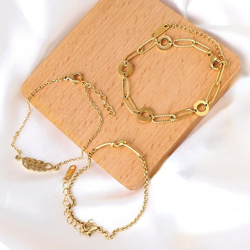 Trendy Interlocking Design Round Buckle Chain Women Bracelets 18k Gold Plated Jewelry Stainless Steel Bracelet