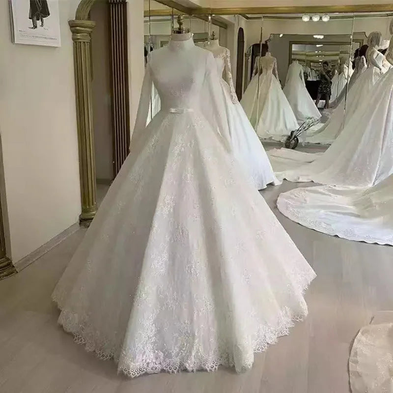 AL1277 Wedding Dress for Pakistani Muslim Bride Long Sleeved White Bridal Gown with Crystal & Ruffle Decor Fashion Style Turkey