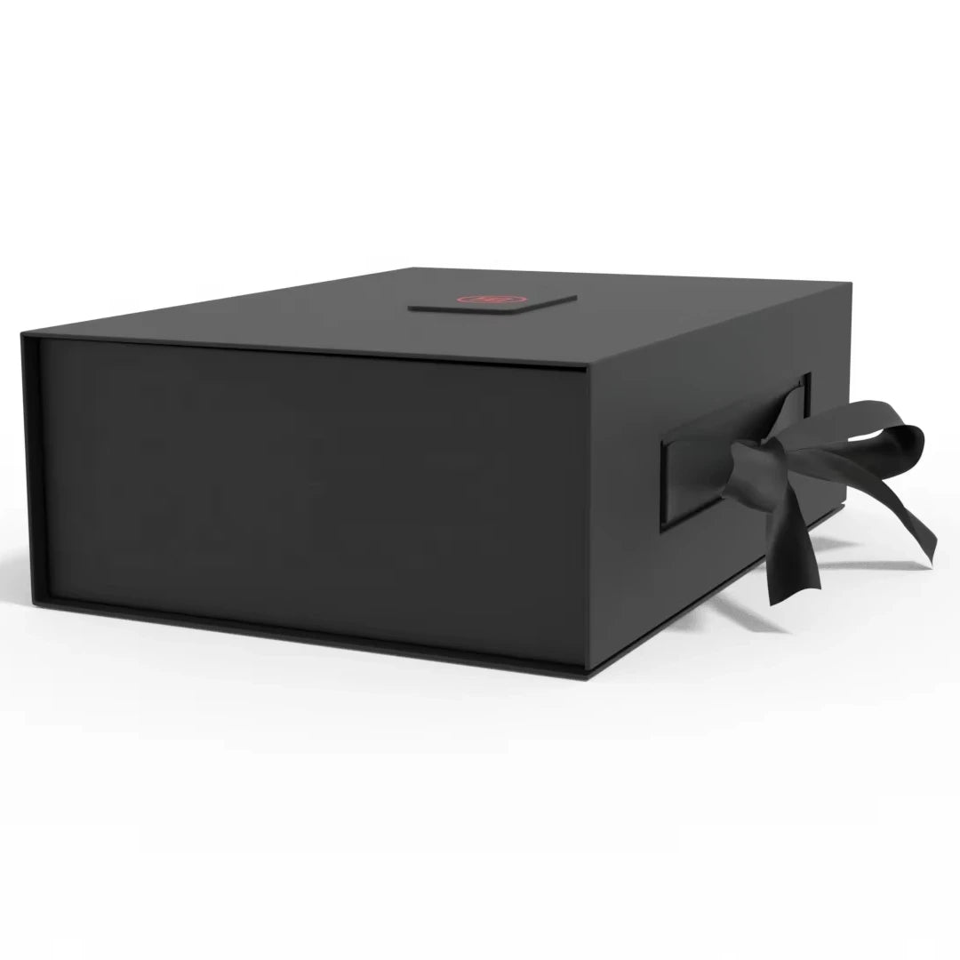 Black Magnetic Art Paper Rigid Gift Box with Recyclable Matt Lamination for Stylish Packaging of Socks and Fur Storage