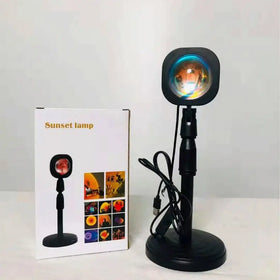 USB Charging 180 Degree Rotation LED Lamp Modern Sunset Projection LED Lights with Aluminum Body and Metal Shade for Hotels