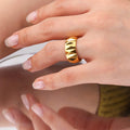 Chris April 316L Sales Wholesale Price Stainless Steel PVD Gold Plated Gear Shape Band Ring