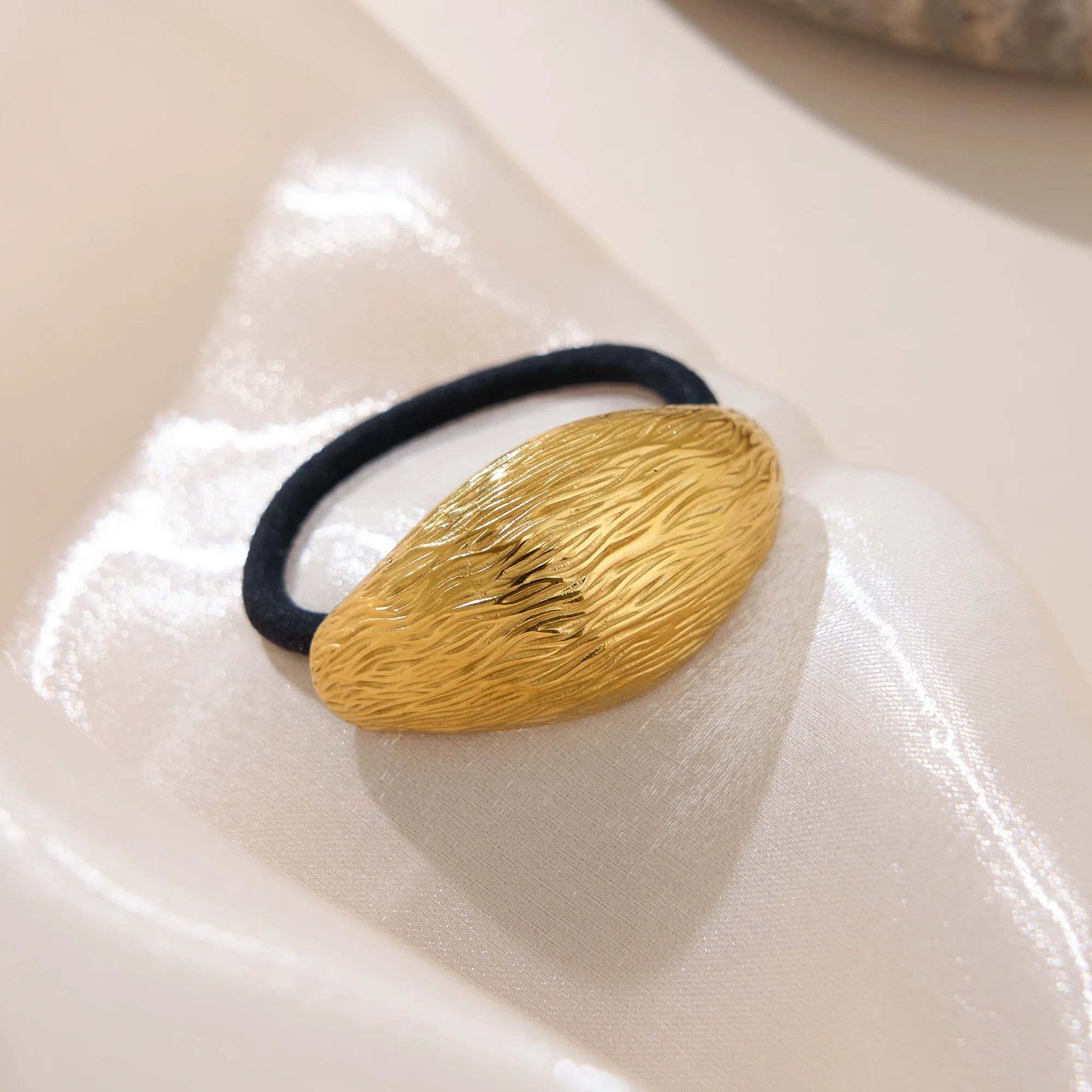 Dazan New HOT 18k Gold Plated Stainless Steel French Vintage Beauty High End Embossed Oval Hair Accessories Holiday Lady Gift