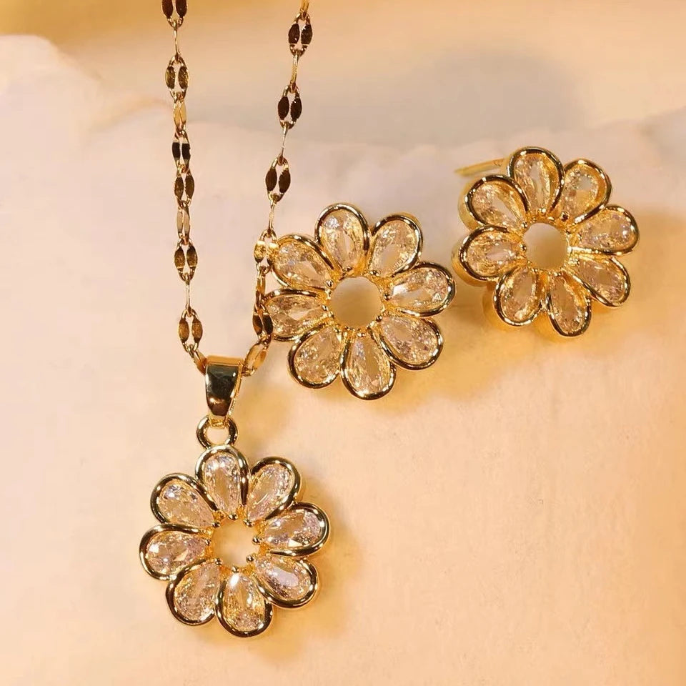 DAIHE Fashion Hot Selling Stainless Steel Inlaid Zircon Flower Pendant Necklace Jewelry for Women