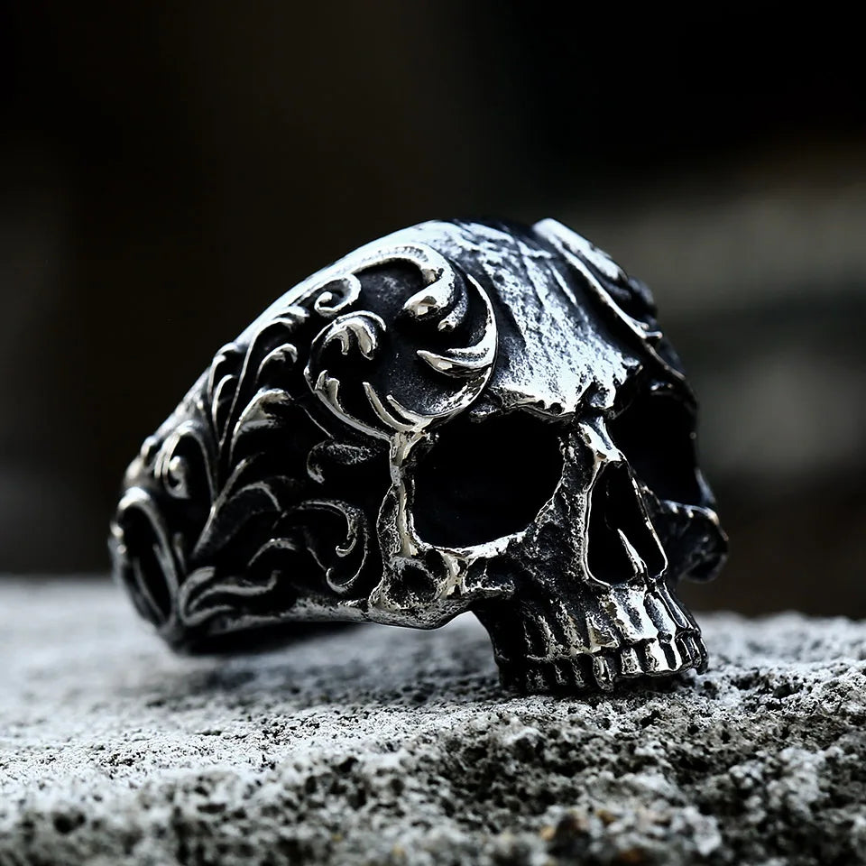SS8-1000R New Punk Calvarium Skull Ring With Pattern for Men Biker Hip Hop Jewelry Wholesale Motorcycle