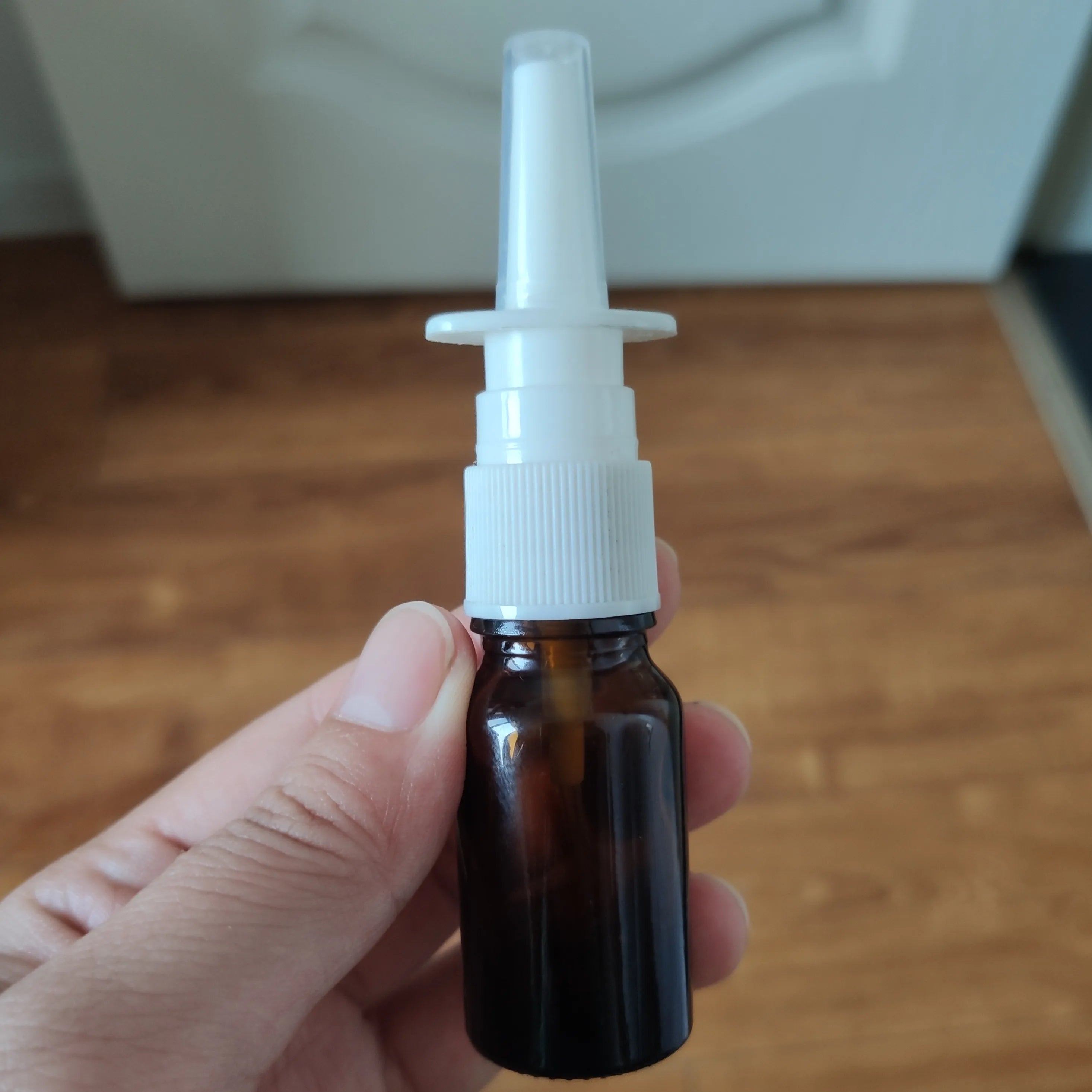 In Stock 5ml 10ml 15ml 20ml 30ml Amber/clear/blue/green Glass Mini Pocket Nasal Spray Pump Wash Bottle for Personal Cleaning