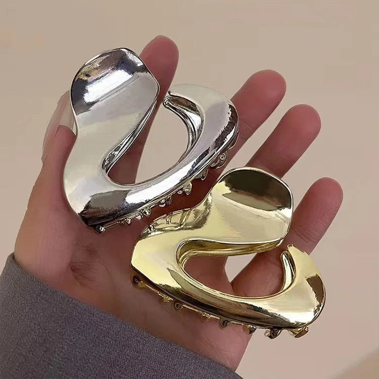 MIO New French Barrettes Hair Clip for Women Vintage Medium Metal Hair Claw Clip Gold Silver Color Hollow Shark Clip