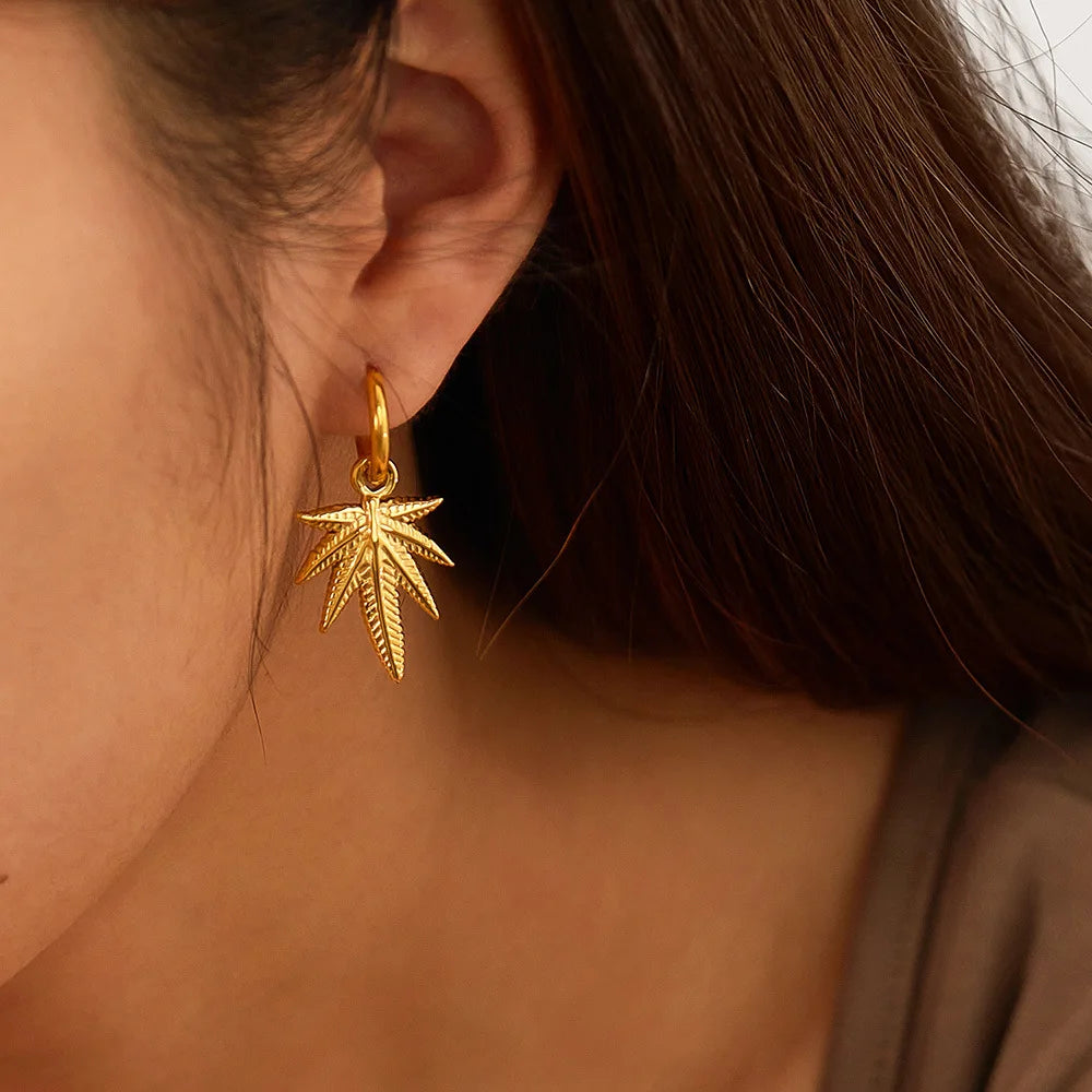 Europeanand American Fashion Personality Versatile Stainless Steel Maple Leaf Light Luxury Simple Versatile Temperament Earrings