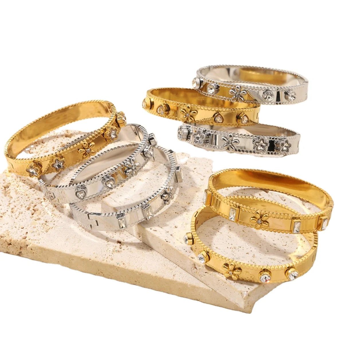 2026 New DS Luxury 18k Gold Plated Waterproof Zircon Stainless Steel Clover Flower Bangle Titanium Steel Jewelry Gold Set