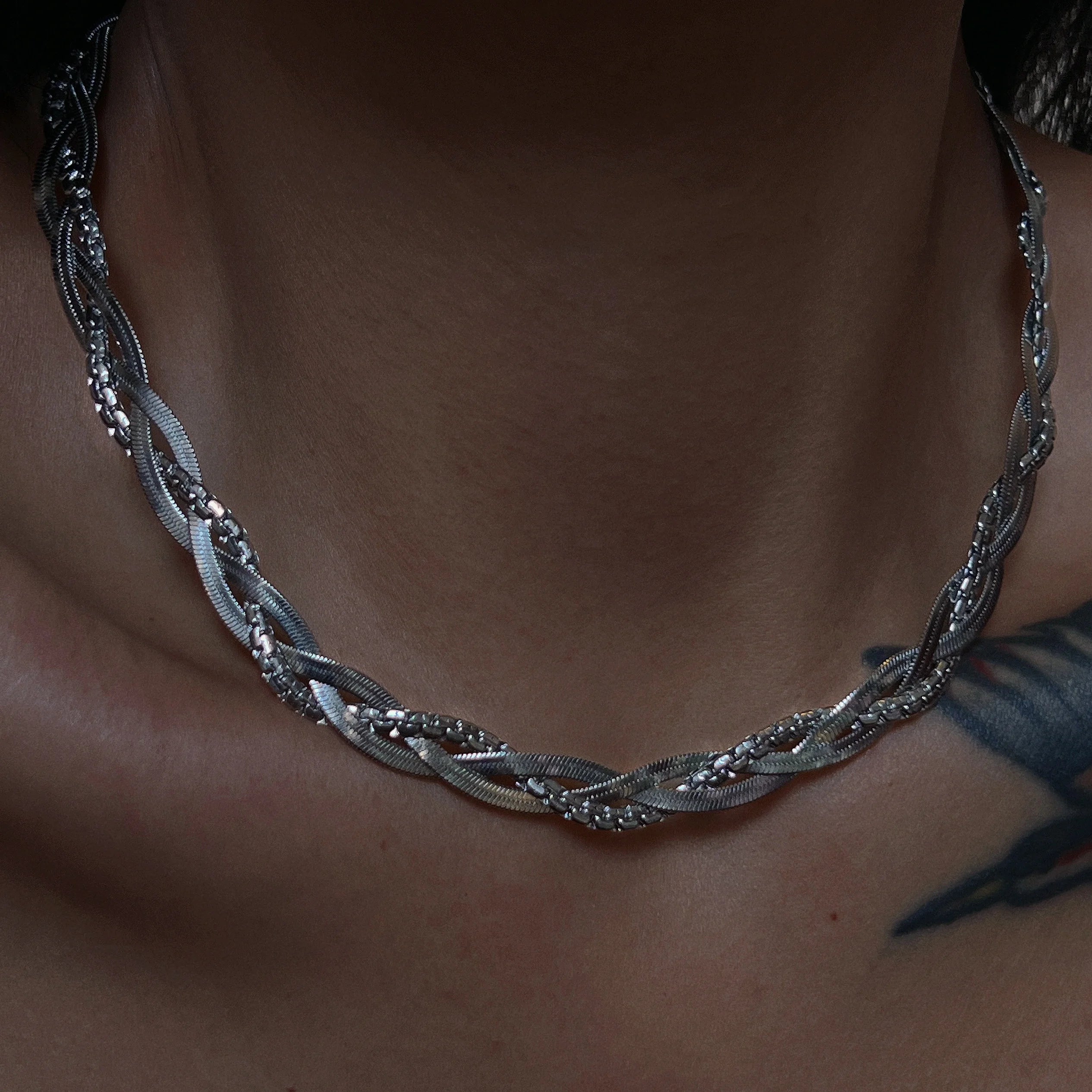 2025 Dazan New 18k Silver Plated Tarnish Free Stainless Steel Gradient Three Layer Braided  Blade Necklace Handmade Jewelry
