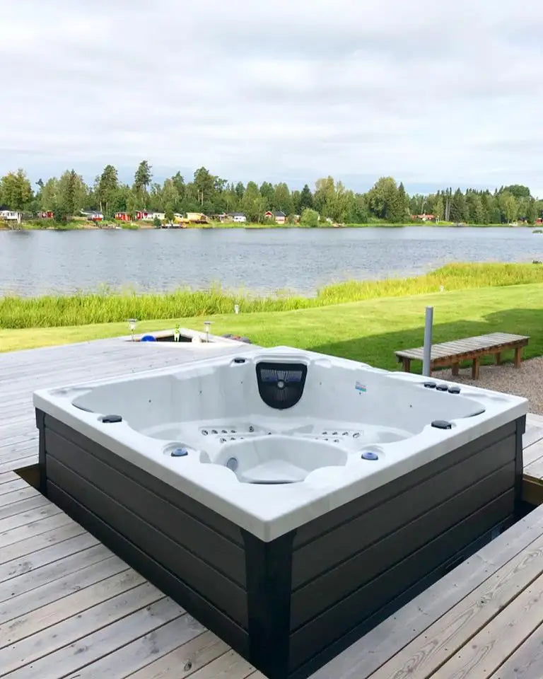 Sunrans New 3-Person Outdoor Spa Modern Freestanding Acrylic Hot Tub Drain Whirlpool Massage Eco-Friendly Drainer