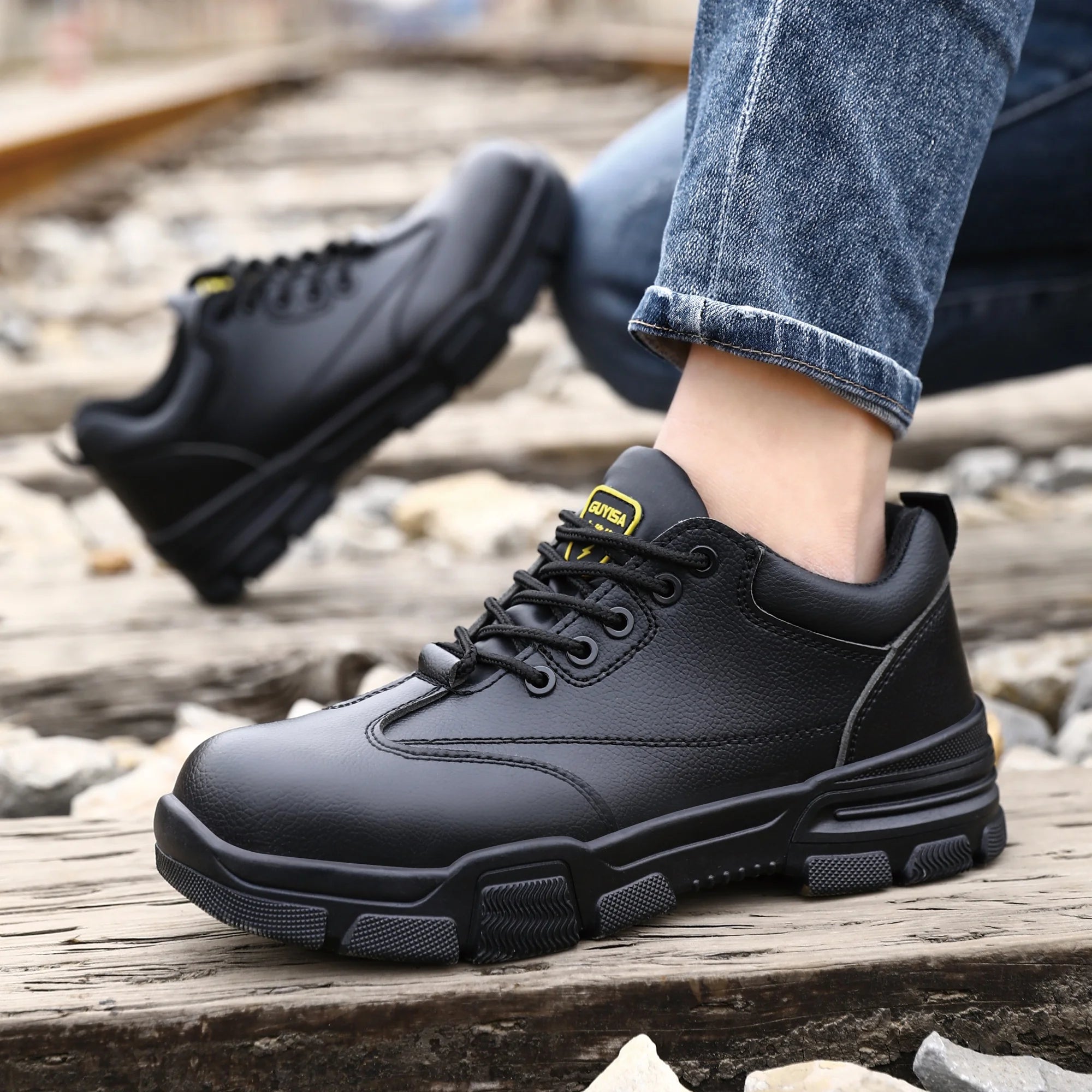 For GUYISA 10KV Insulated Safety Shoes for Men Waterproof Microfiber Leather for Winter and Autumn