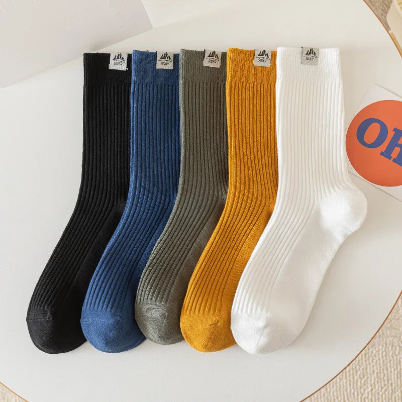 Personalized Autumn and Winter Wholesale Soft Breathable Solid Color Crew Cotton Socks for Men