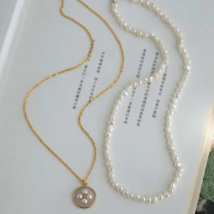 Double Layered Necklace Pearl Four Leaf Clover Pendant Necklace 4-5MM Natural Baroque Freshwater Pearl Necklace for Women