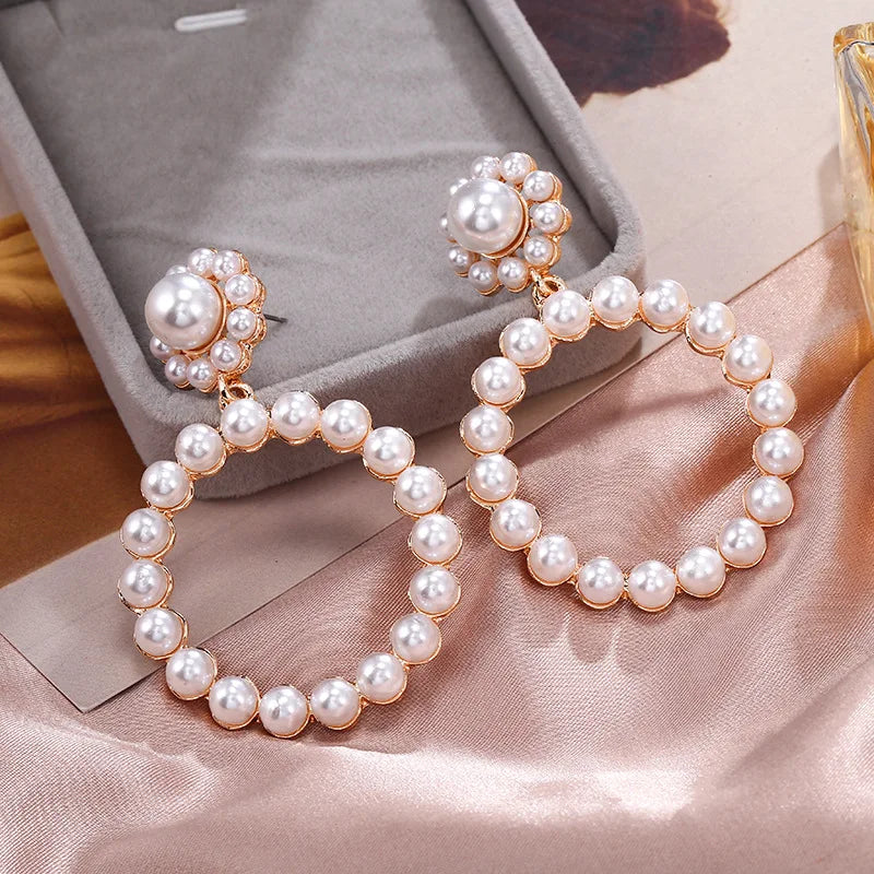 Hollow Round White Pearl Hoop Earrings Alloy Pearl Circle Drop Earrings Jewelry for Women