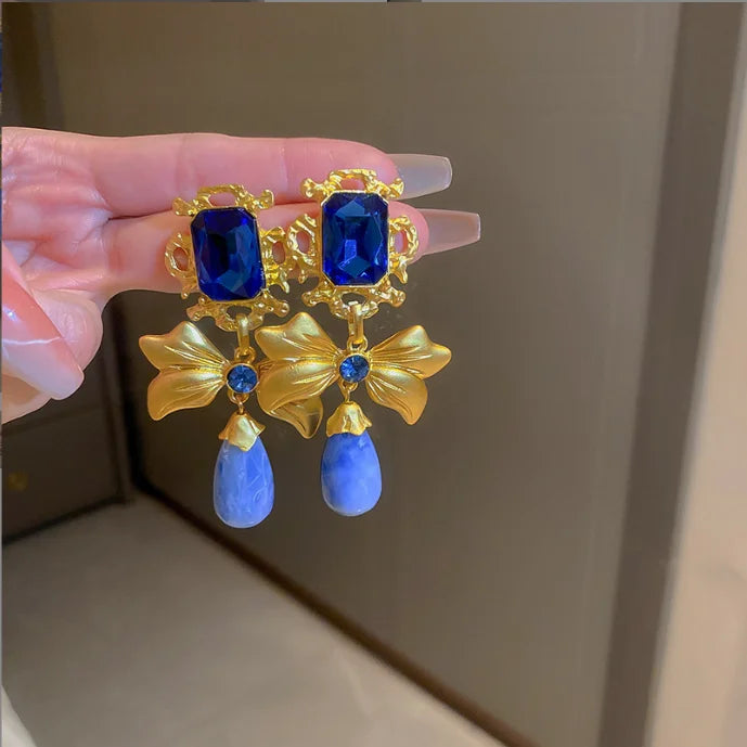Luxury Baroque Style Crystal Flower Drop Earrings for Women Enamel Blue Lotus Dangle Earrings Girl Jewelry Accessories