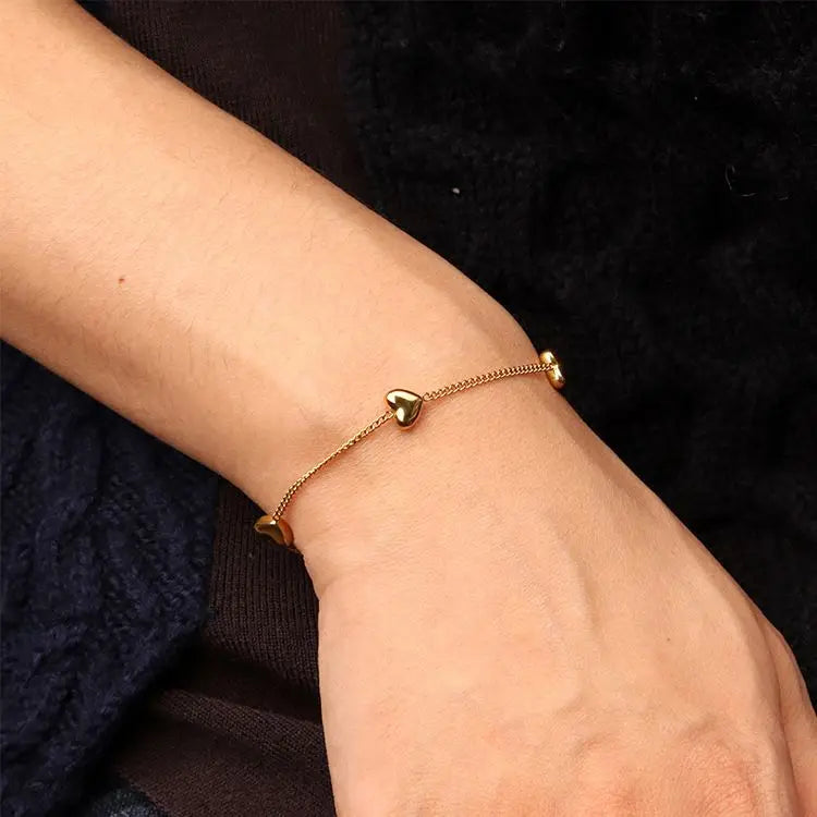 Chris April 316L Stainless Steel Heart Charms Curb Chain Bracelet