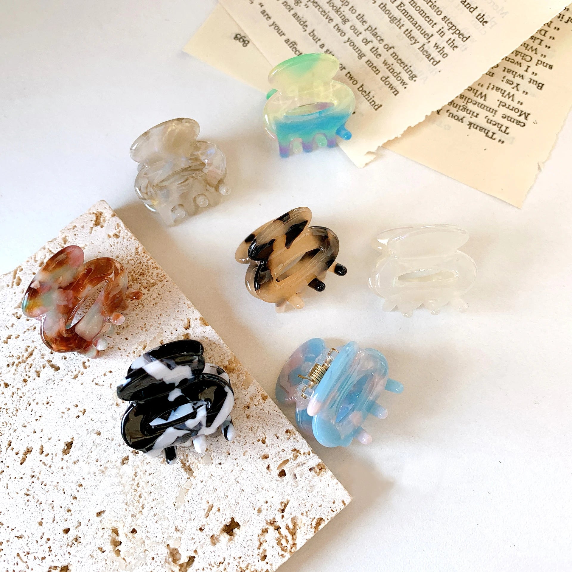 Hot Selling  Girls Small Size Cute Children Hair Claw Sweet Simple Kid Hairgrips Acetate 2.5cm Mini Kids Hair Claw Clips
