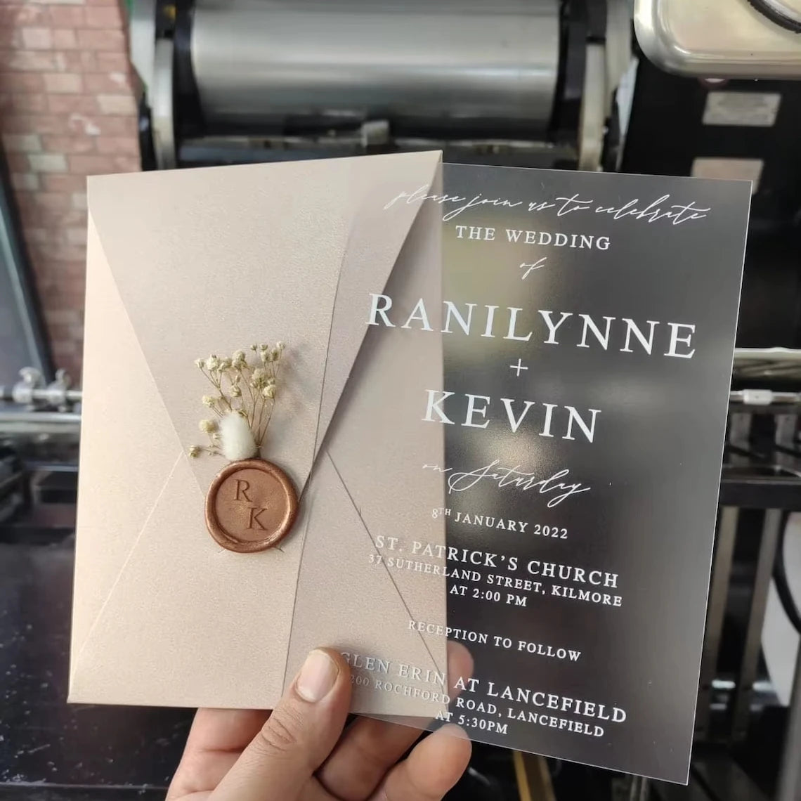 Designs Blue and pink Acrylic Invitations Mariage Gold Foil Quinceanera With Wax Seal and Dried Flowers Wedding Invitation