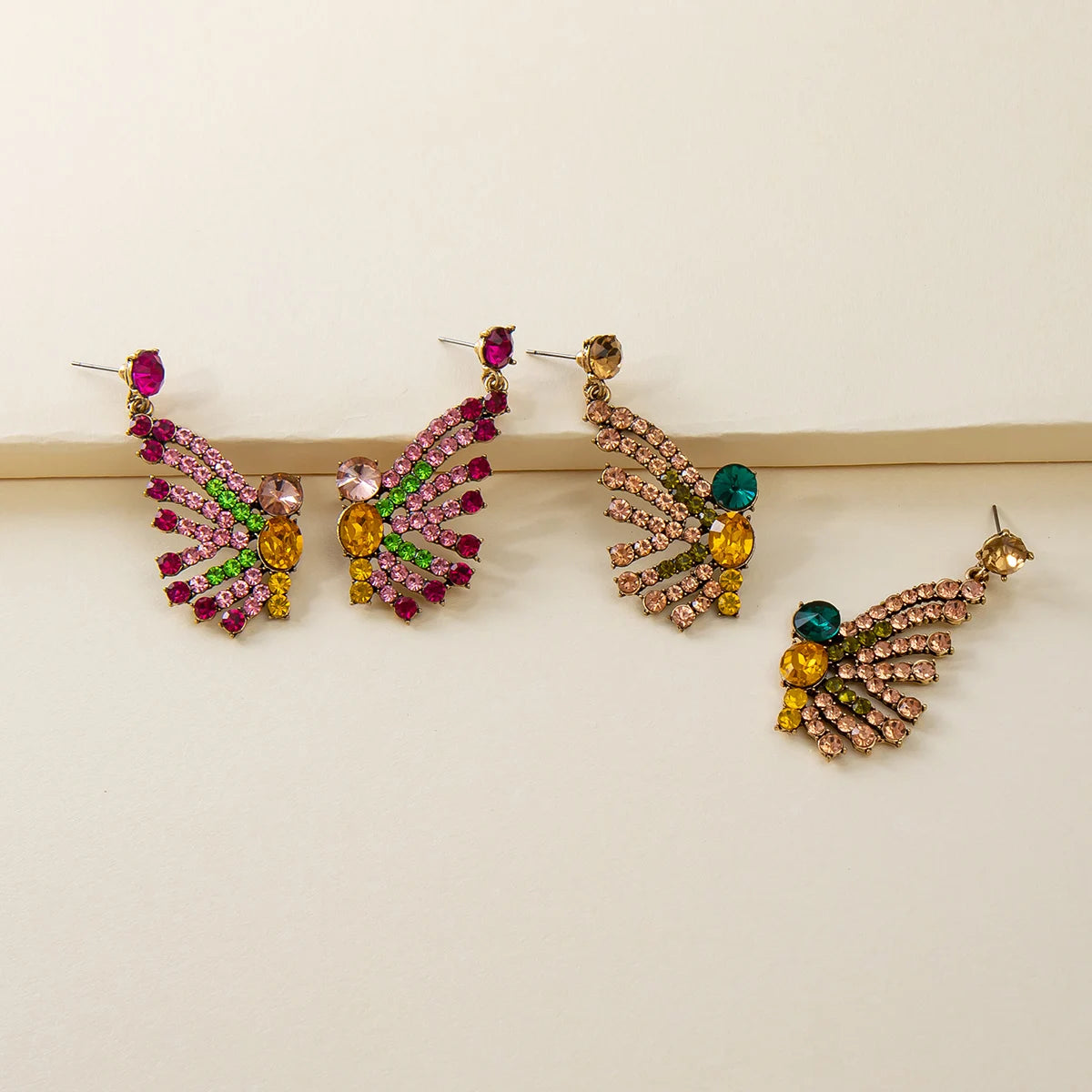 Women's Colorful Glass Crystal Butterfly Stud Earrings Rhinestone Diamond with Pearl and Zircon for Weddings and Parties
