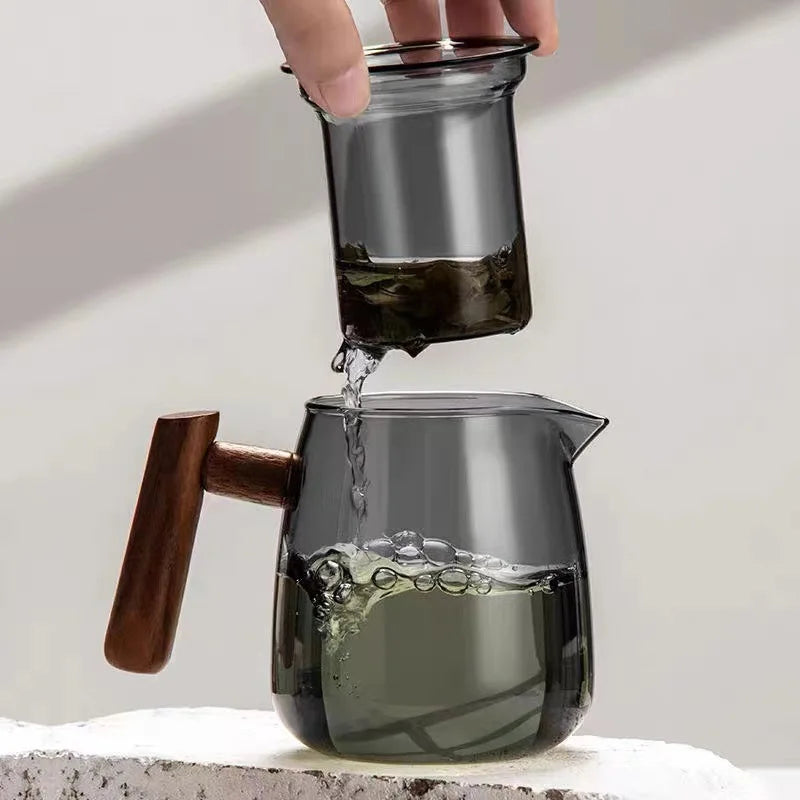 Handmade Eco-Friendly Clear Glass Tea Pot with Wooden Handle and Lid Chinese Traditional Modern Design Home Tea Pot Set Decor