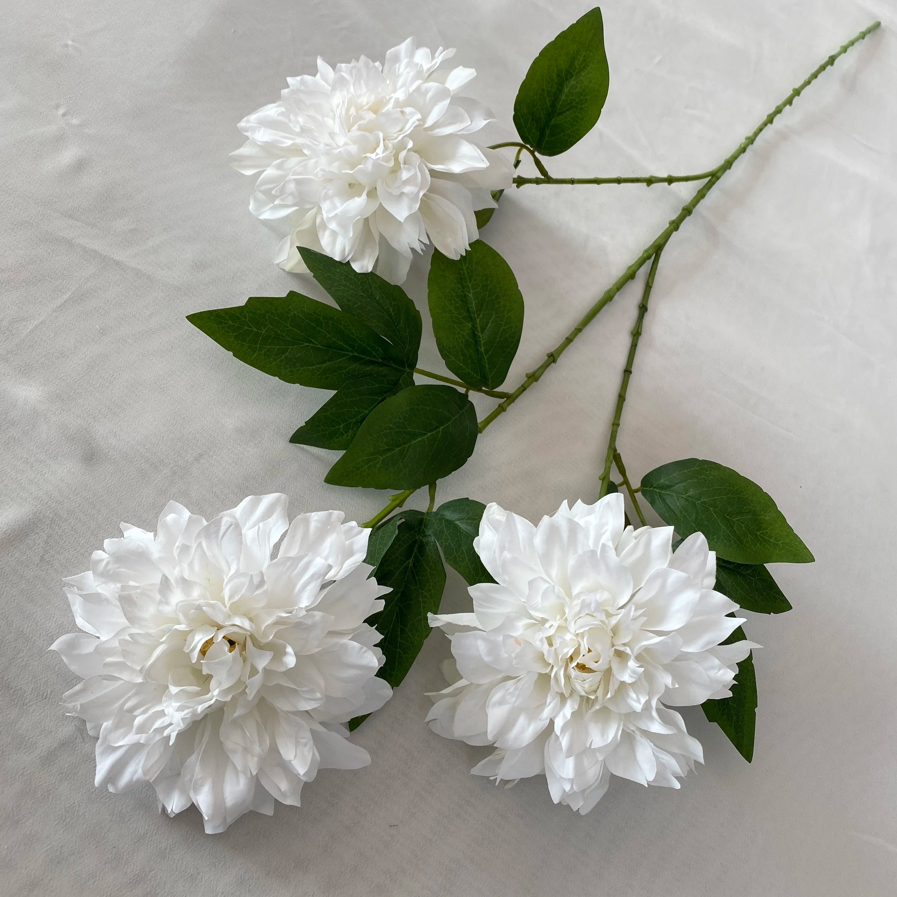 Multicolor-white Modern Style Artificial Flower Wedding Decoration Long Stem Three Headed Dahlia