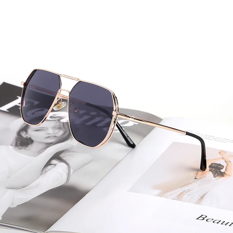 Polarized Pilot Sunglasses for Women Classical Design PC Frame Polycarbonate Lenses UV400 Protection Fashion Eyewear