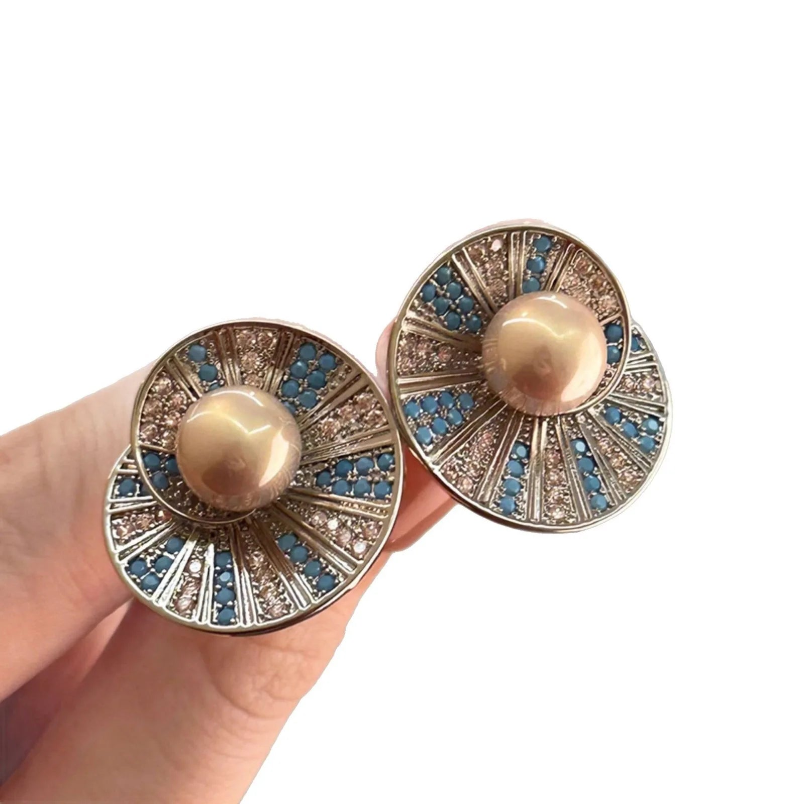Fashionable Vintage Stud Conch Shaped Rhinestone Shell Pearl Alloy Earrings for Women's Party Occasions
